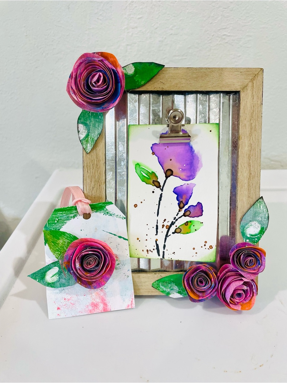Floral frame with art & gift tag
